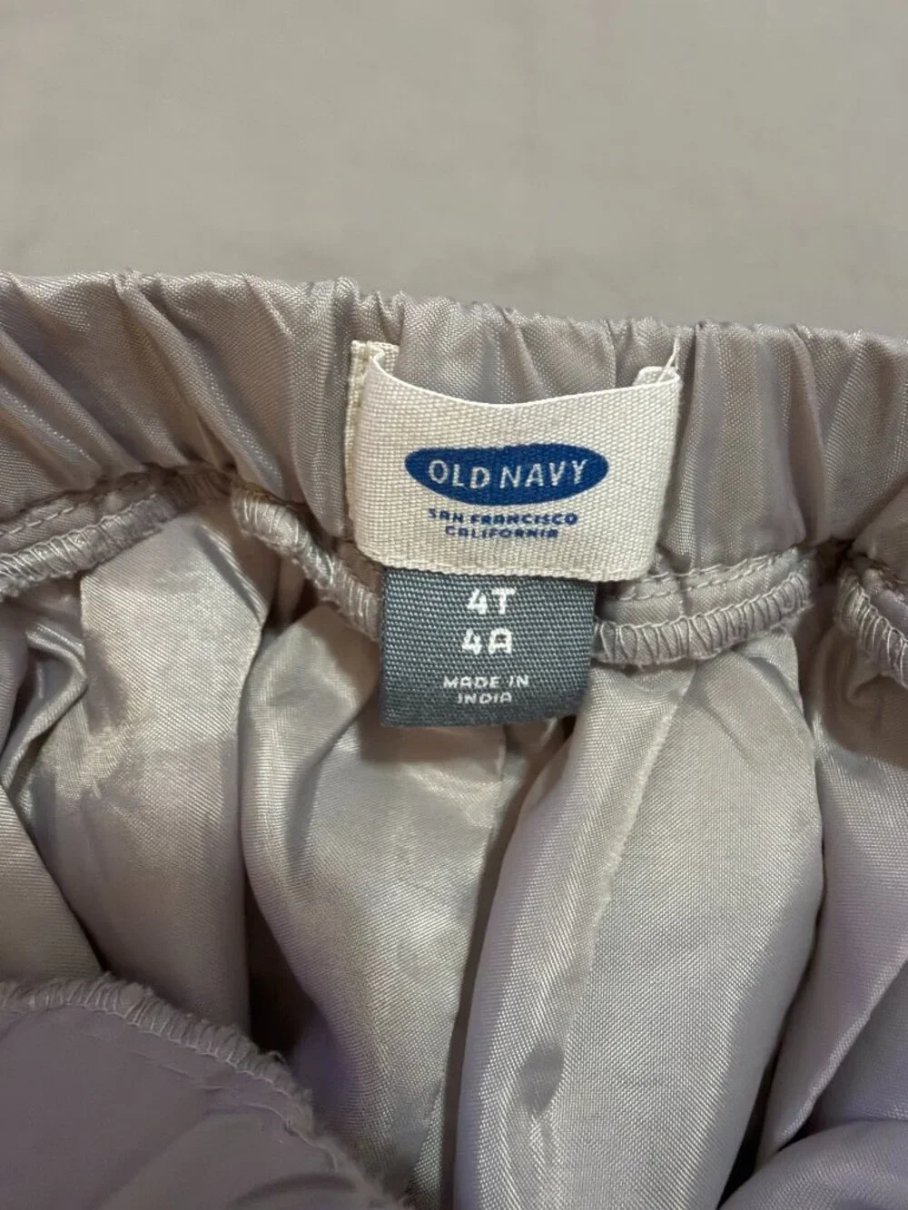 Old Navy Girls Silver Glitter Tulle Skirt Size 4T SKU053
